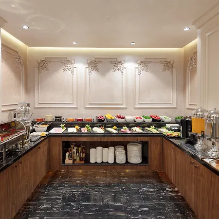 Hotel Danis & - Old 4*