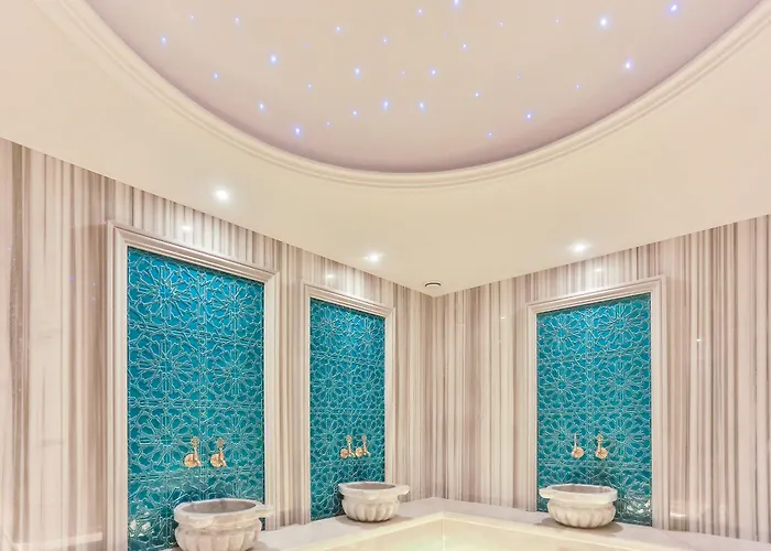 Danis & - Old Hotel 4*