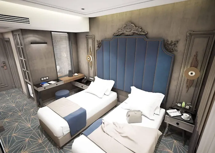 Danis & - Old Hotel 4*