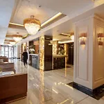 Danis & - Old Hotel